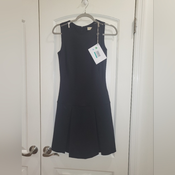11. NWT MICHAEL KORS FIT & FLARE PLEATED DRESS SIZE 0 - Picture 2 of 7